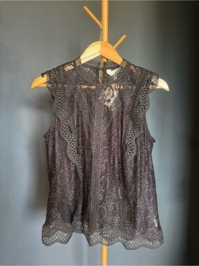 Adiva Black Lace Crochet Sleeveless Camisole